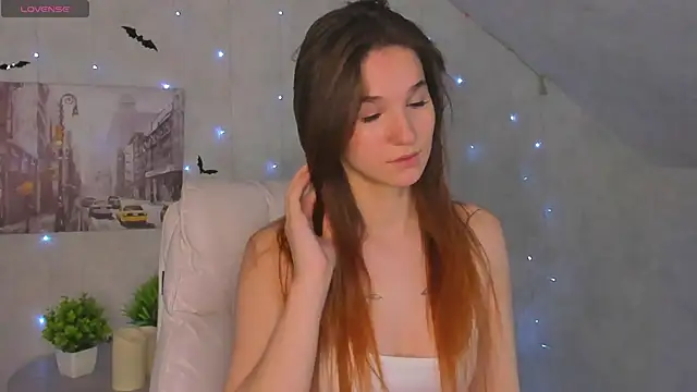 Eva Hollowey online show from November 19, 10:59 am