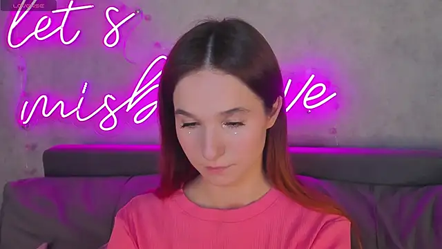 Eva Hollowey online show from November 11, 9:50 am