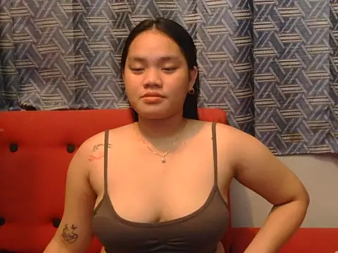 prettykrysgirl online show from July 2, 7:47 am