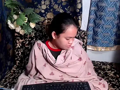 prettykrysgirl online show from March 31, 12:10 am