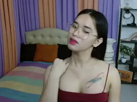 SeductiveAppleTS online show from December 16, 7:14 am