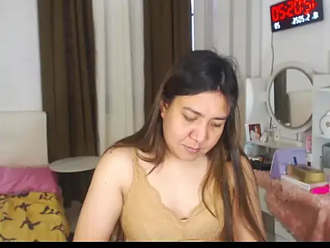 stellahugeX online show from May 18, 4:07 am