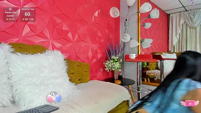 SailonTeen online show from March 27, 1:23 pm