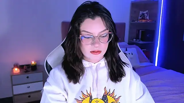 OphelianaRose33 online show from September 21, 11:58 pm