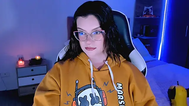 OphelianaRose33 online show from September 23, 10:41 pm