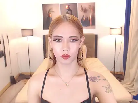 PreciousAmore online show from March 18, 9:20 pm