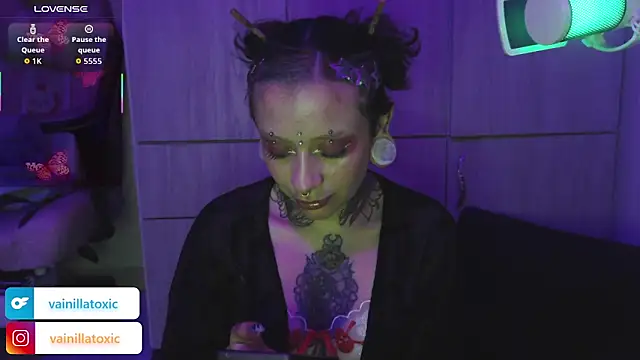 vainilla doll online show from February 8, 12:58 am