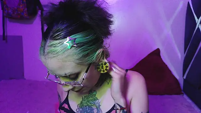 vainilla doll online show from May 10, 2:13 am