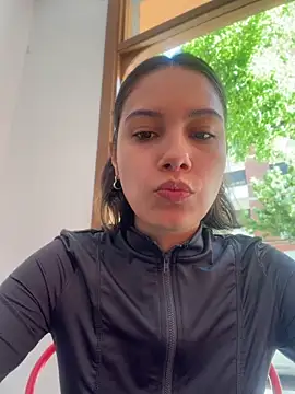 Sofy Bradd online show from May 23, 9:07 am