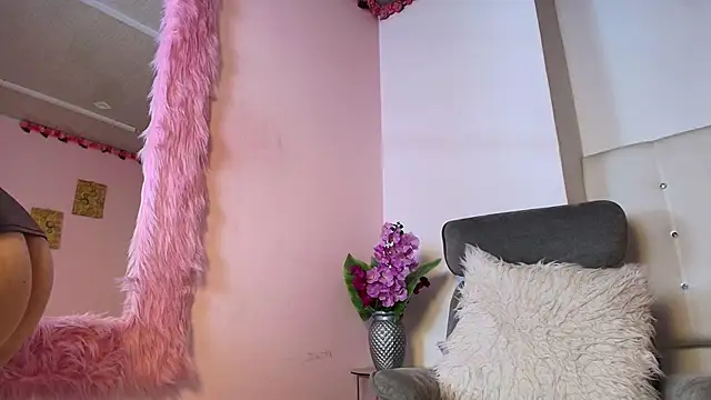 lilyth bloom online show from May 26, 2:16 pm