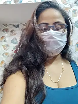 nisha 1110 online show from October 14, 6:10 pm