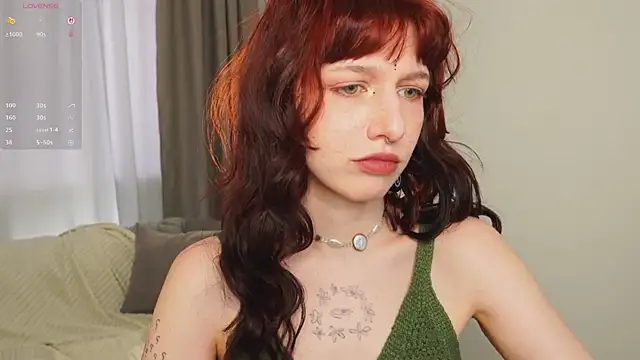 LeelooYolo online show from May 20, 10:45 am