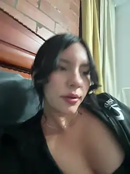 Katie rawwww online show from August 2, 1:19 am