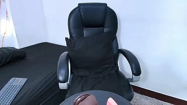 Karla hilton1 online show from December 13, 7:53 pm