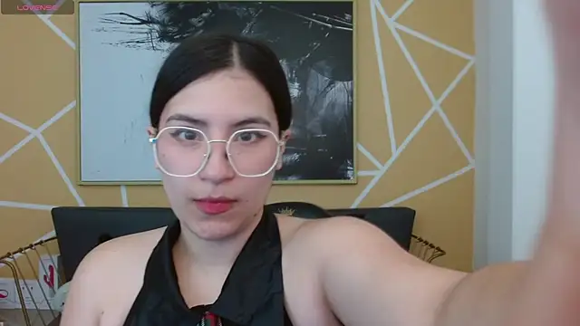 olivia russo  online show from June 1, 8:10 pm