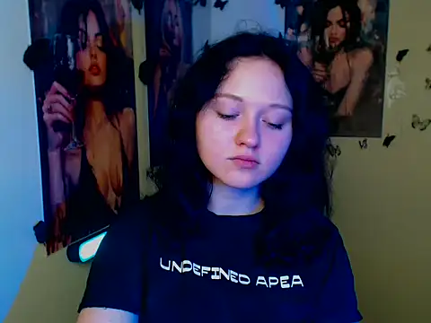 LadyAlice  online show from November 4, 7:13 am