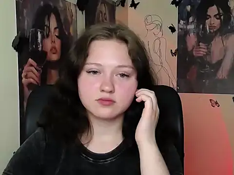 LadyAlice  online show from May 26, 6:13 am