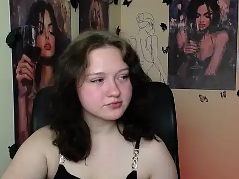 LadyAlice  online show from May 22, 6:00 am