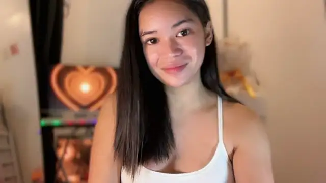 MeJustee online show from October 17, 9:40 pm