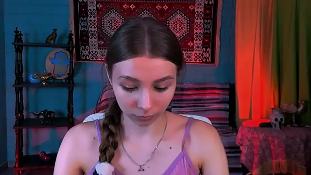 JulieDaniel online show from October 9, 4:27 am