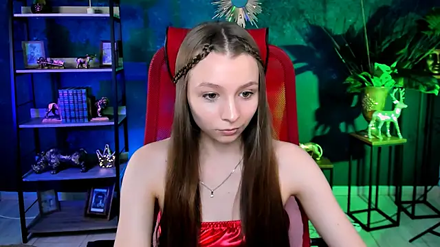 JulieDaniel online show from May 25, 8:13 am