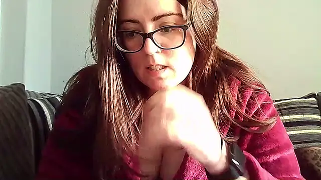 Snapshot of Curvy-BellaX chatting on October 7, 2:54 pm Curvy-BellaX online show from October 7, 2:54 pm