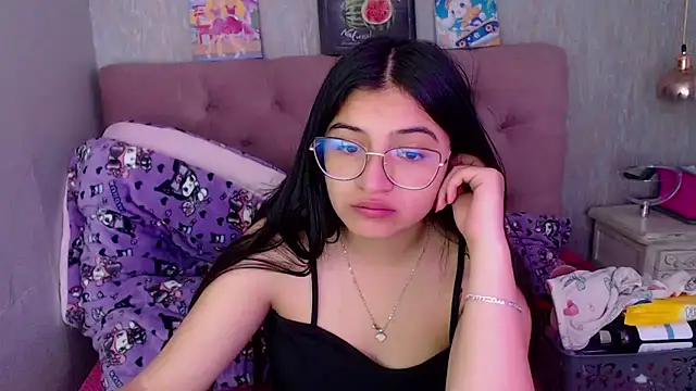 laurenelove online show from October 24, 4:19 am