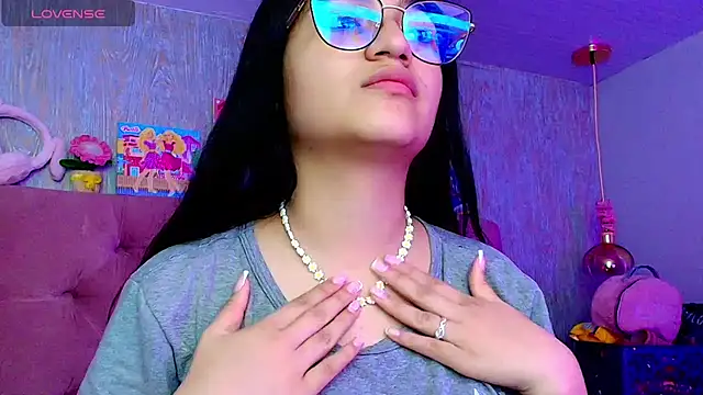 laurenelove online show from January 11, 5:12 am