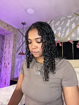 LisaMendez online show from May 13, 3:56 am