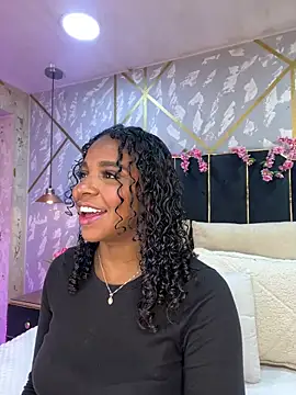 LisaMendez online show from May 17, 4:11 am