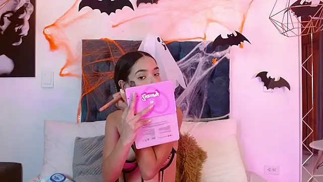 Lilith Nocturne online show from October 29, 7:49 pm