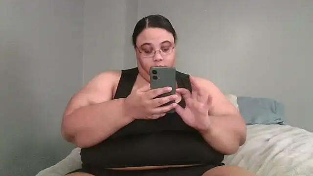 SexyBBW10790 online show from May 9, 2:19 pm