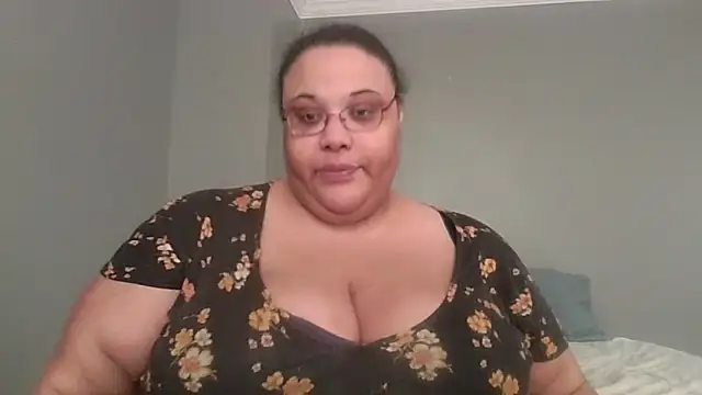 SexyBBW10790 online show from April 11, 2:10 pm