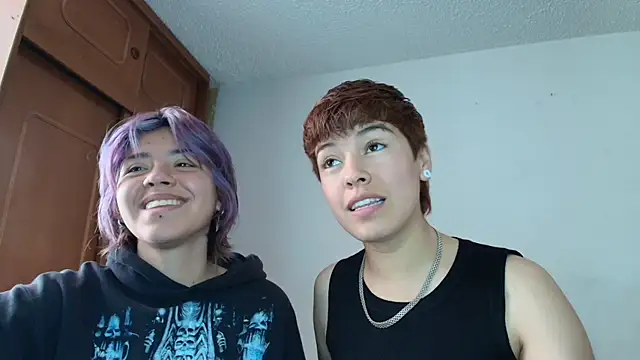 Zafira  Raven online show from November 12, 3:32 pm