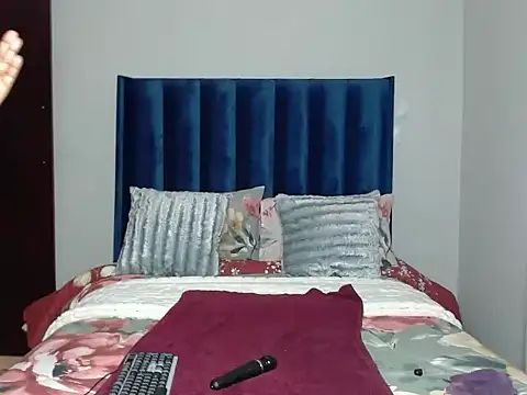 Candycrush2555 online show from March 27, 3:13 pm