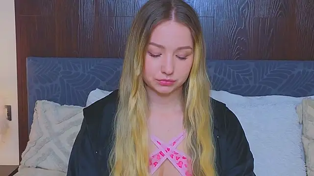 Snapshot of LeeAmy chatting on September 19, 6:51 pm LeeAmy online show from September 19, 6:51 pm