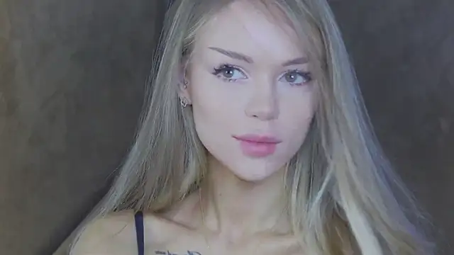 MarilynNova online show from May 17, 4:22 am