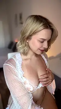LilyFlamee online show from July 3, 1:17 pm