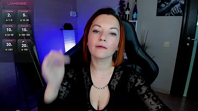 Serena Woods online show from September 10, 8:47 am