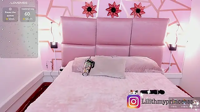 Snapshot of lilithSoul_ chatting on September 17, 11:52 am lilithSoul online show from September 17, 11:52 am