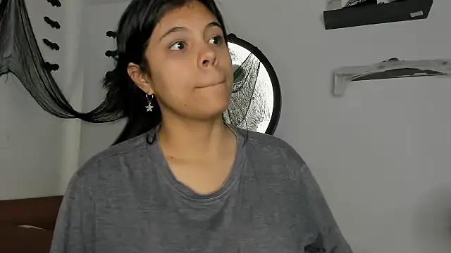 Aleja-02 online show from October 13, 9:17 pm