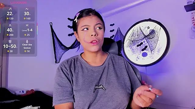 Aleja-02 online show from October 15, 9:39 pm