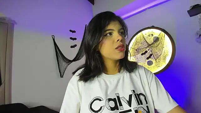 Aleja-02 online show from November 1, 10:03 pm