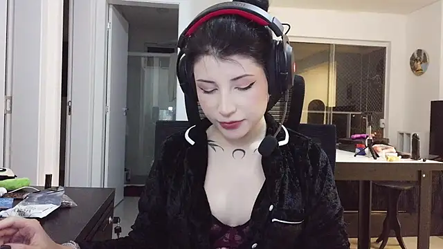 Privad ravenna online show from May 26, 9:58 pm