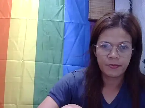 juicycum069 online show from May 9, 8:33 pm