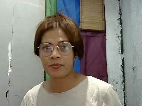 juicycum069 online show from May 8, 11:46 am