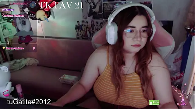 Pink girl0n online show from March 24, 10:26 pm