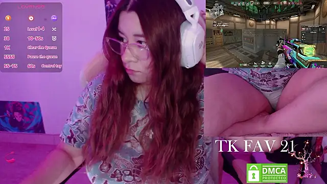 Pink girl0n online show from February 5, 11:30 pm