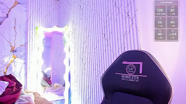 Naomy tay1 online show from March 21, 3:44 am