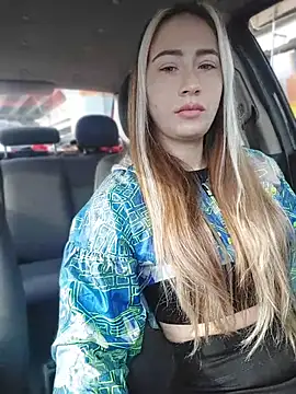 Reina Cummings online show from March 26, 6:26 am